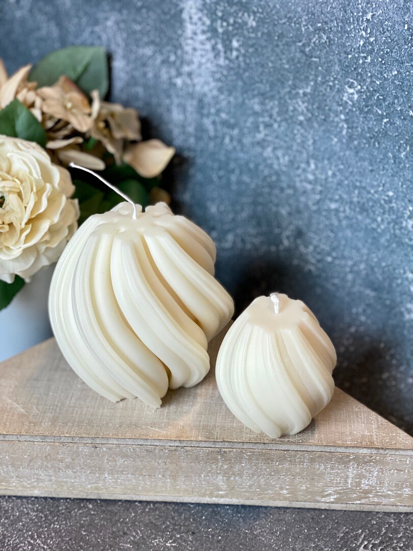 Ribbed Twirl Candle Ribbed Twirl Candle